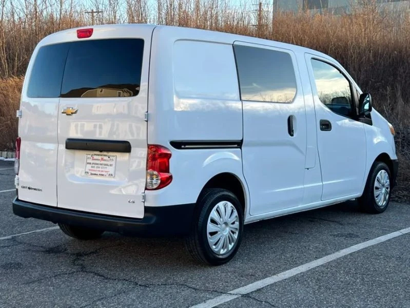 2018 Chevrolet Express - Image 8 of 12