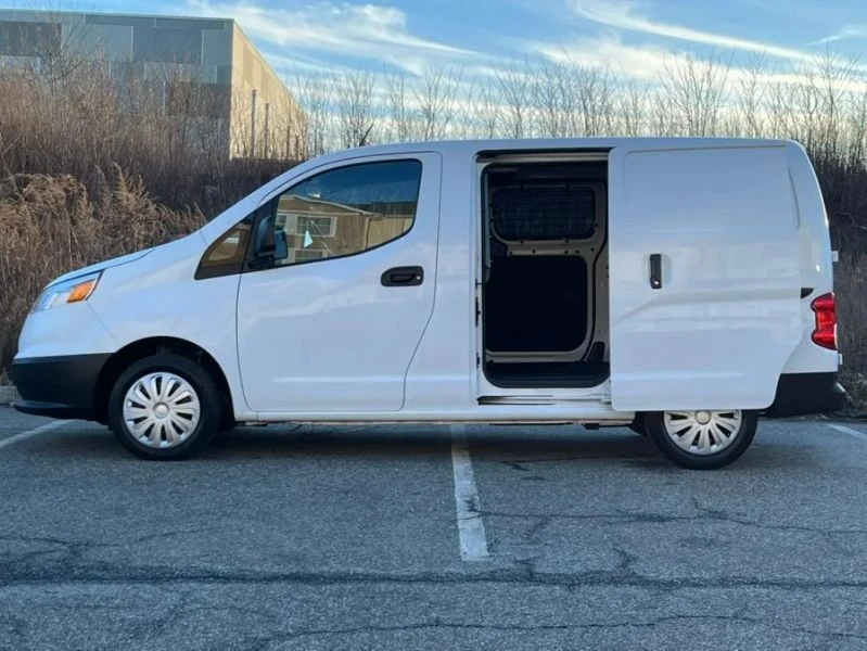 2018 Chevrolet Express - Image 5 of 12