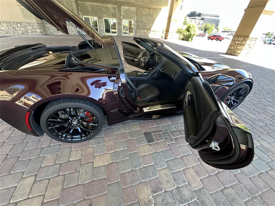 2018 Chevrolet Corvette C7 - Image 2 of 12