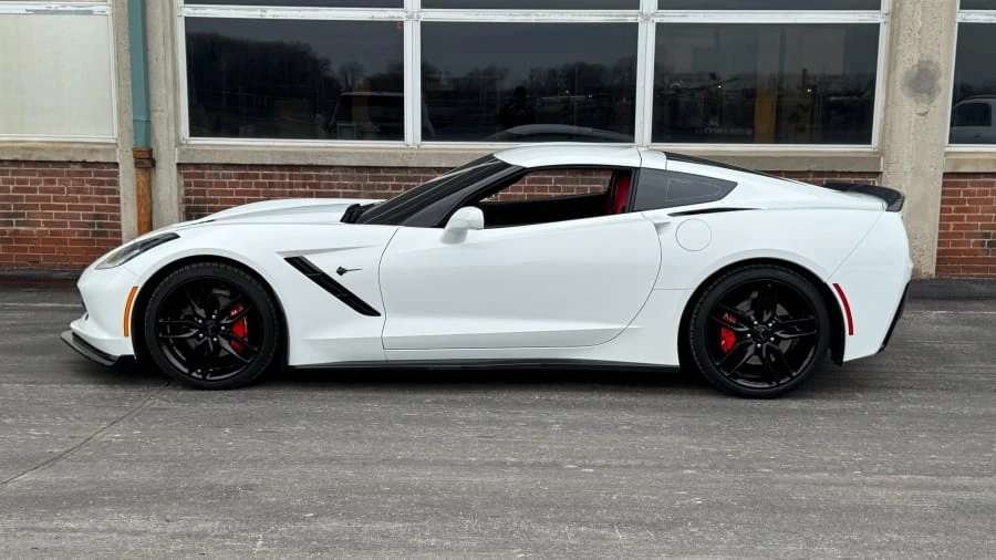 2018 Chevrolet Corvette C7 - Image 2 of 12