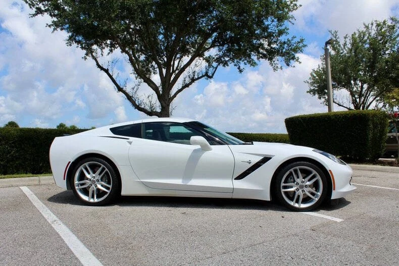 2018 Chevrolet Corvette C7 - Image 2 of 31