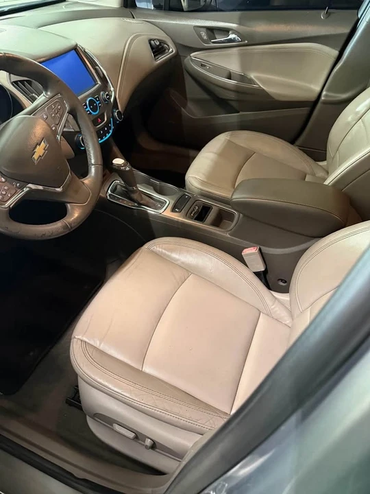 2018 Chevrolet Cruze - Image 4 of 5