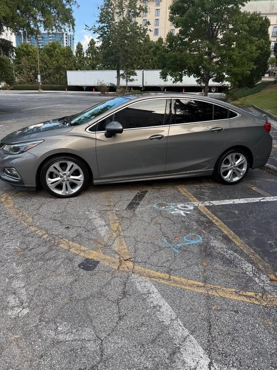 2018 Chevrolet Cruze - Image 2 of 5