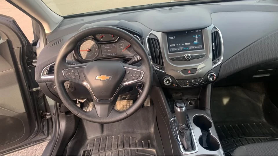 2018 Chevrolet Cruze - Image 9 of 14