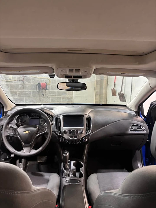 2018 Chevrolet Cruze - Image 10 of 11