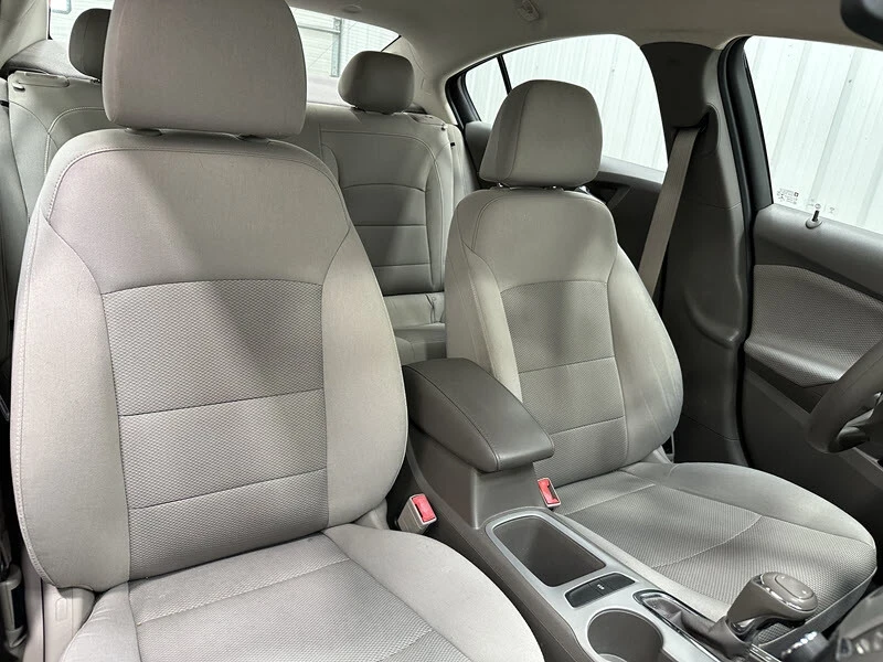 2018 Chevrolet Cruze - Image 19 of 21