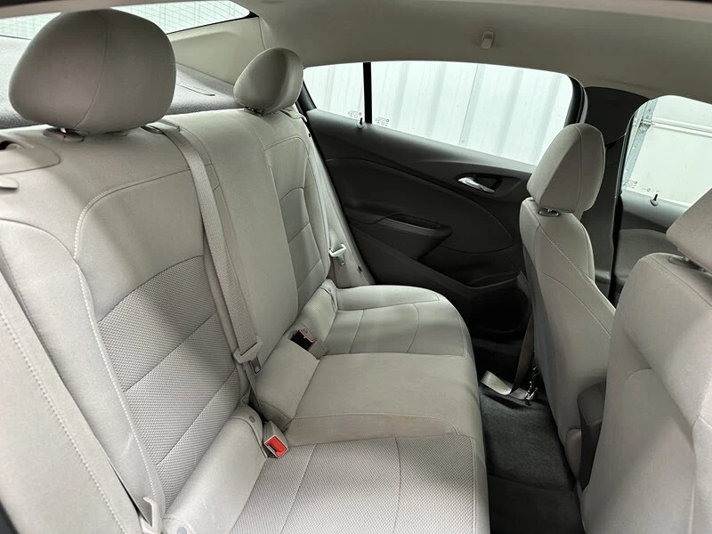 2018 Chevrolet Cruze - Image 16 of 21