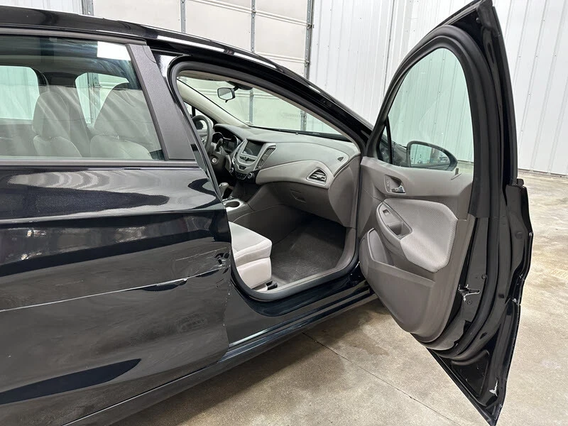 2018 Chevrolet Cruze - Image 18 of 21