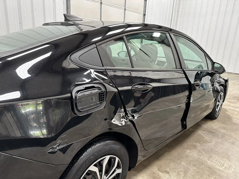 2018 Chevrolet Cruze - Image 14 of 21