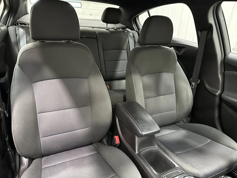 2018 Chevrolet Cruze - Image 17 of 21