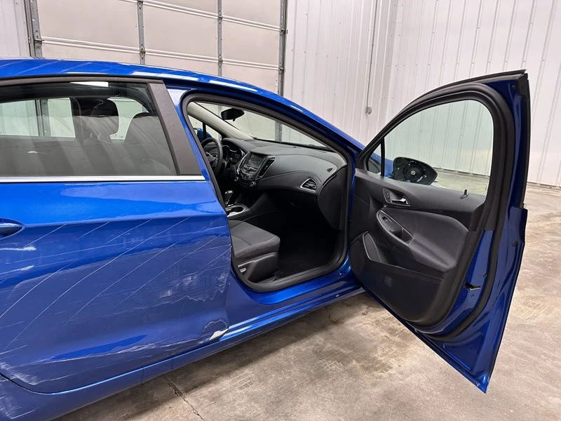 2018 Chevrolet Cruze - Image 19 of 21