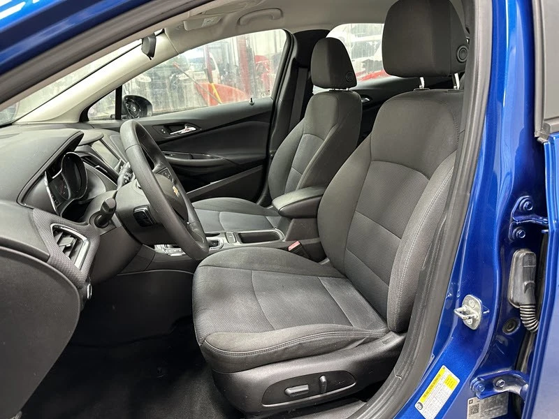 2018 Chevrolet Cruze - Image 11 of 21
