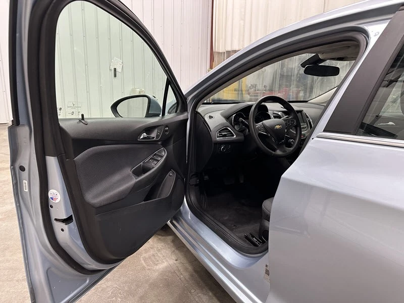 2018 Chevrolet Cruze - Image 8 of 21