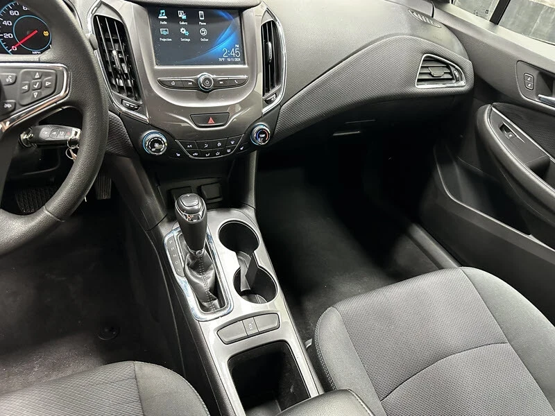 2018 Chevrolet Cruze - Image 10 of 12