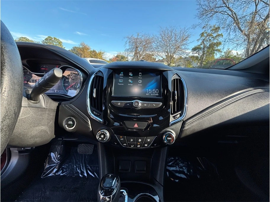 2018 Chevrolet Cruze - Image 11 of 21