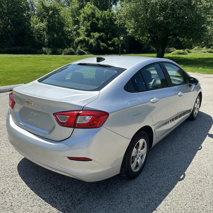 2018 Chevrolet Cruze - Image 3 of 21
