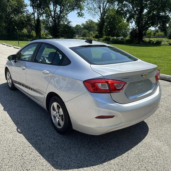 2018 Chevrolet Cruze - Image 7 of 21