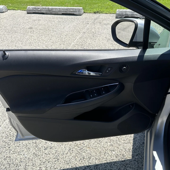2018 Chevrolet Cruze - Image 14 of 21