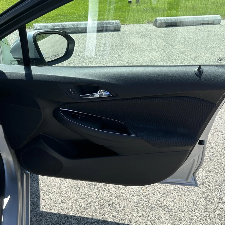 2018 Chevrolet Cruze - Image 16 of 21