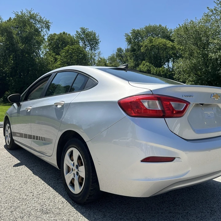 2018 Chevrolet Cruze - Image 6 of 21