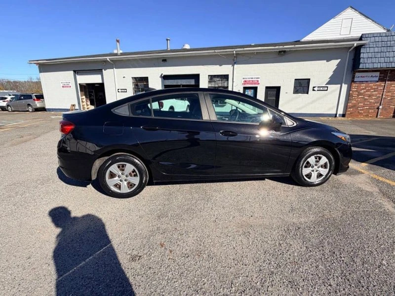 2018 Chevrolet Cruze - Image 9 of 12