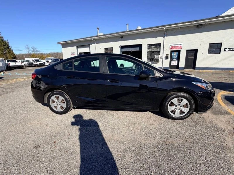 2018 Chevrolet Cruze - Image 8 of 12