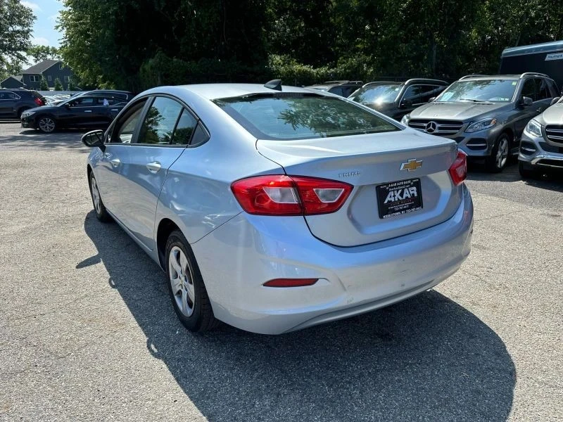 2018 Chevrolet Cruze - Image 5 of 12