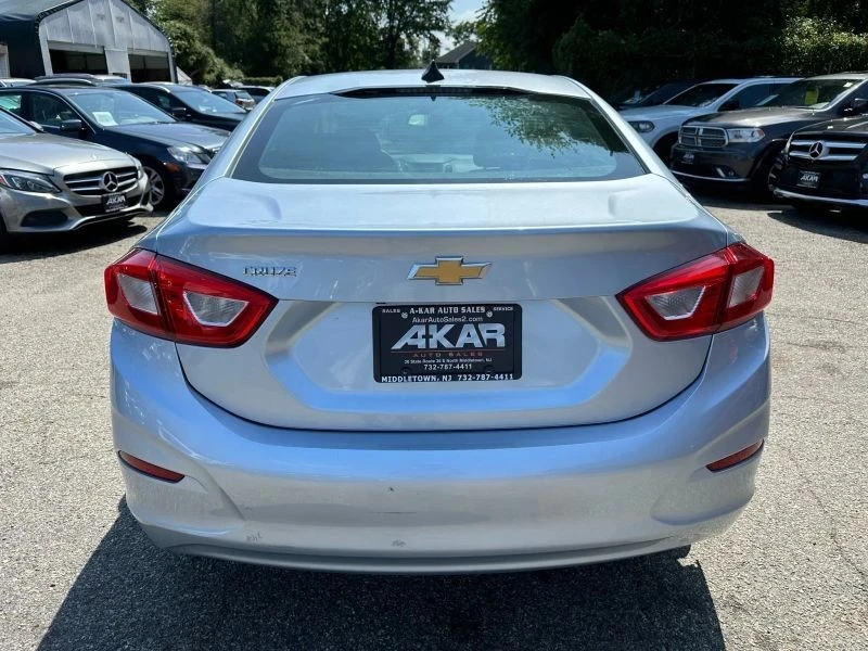 2018 Chevrolet Cruze - Image 6 of 12