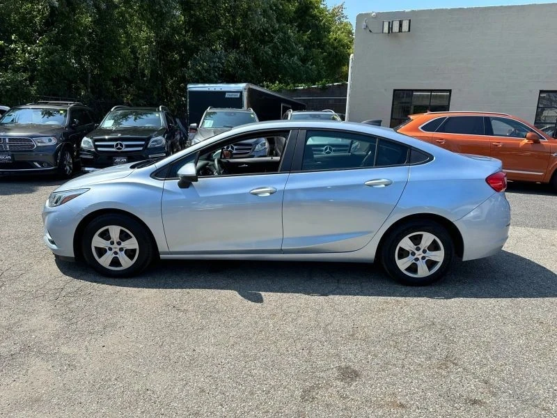2018 Chevrolet Cruze - Image 4 of 12
