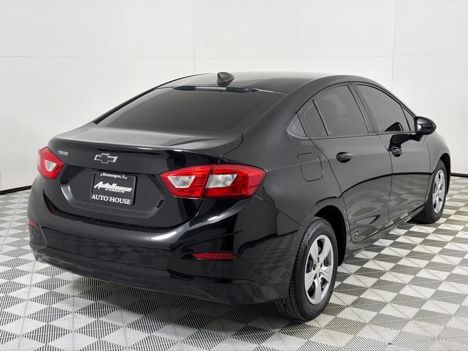 2018 Chevrolet Cruze - Image 5 of 12