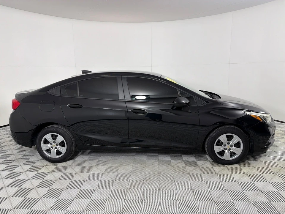 2018 Chevrolet Cruze - Image 4 of 12