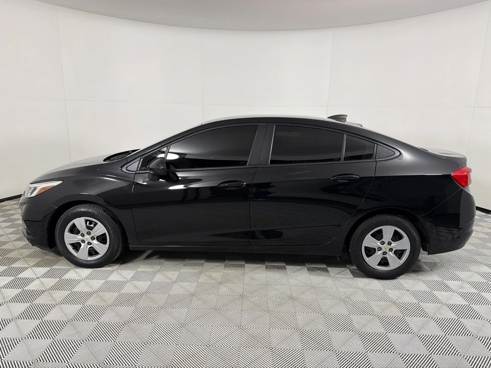 2018 Chevrolet Cruze - Image 8 of 12