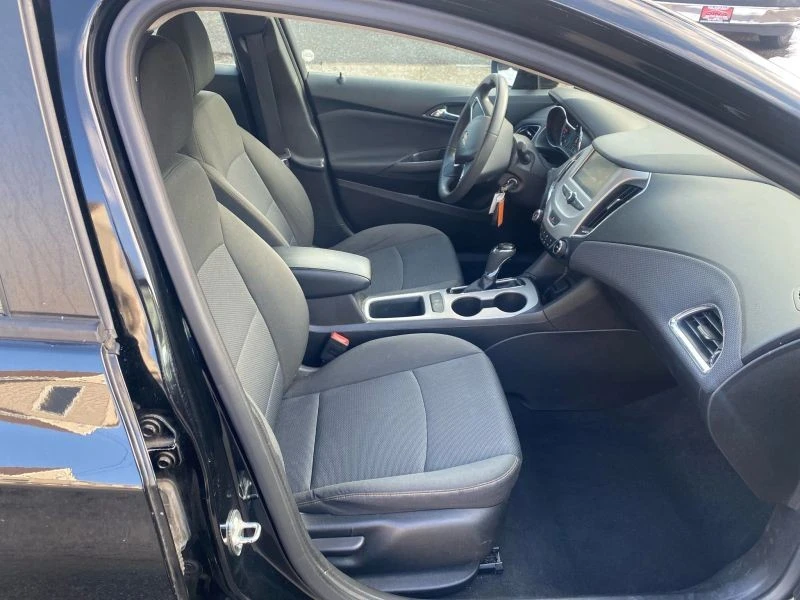 2018 Chevrolet Cruze - Image 11 of 12