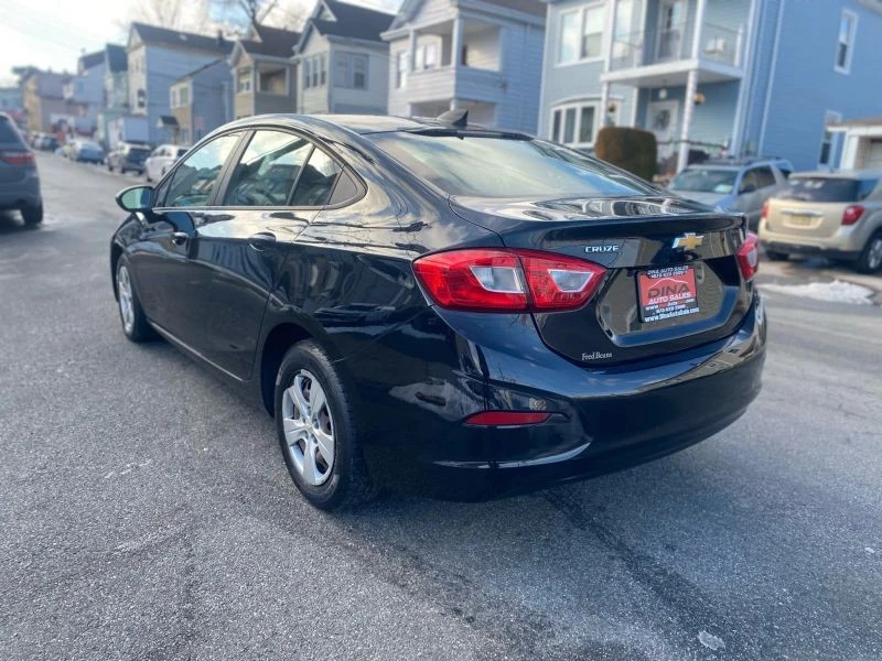 2018 Chevrolet Cruze - Image 6 of 12