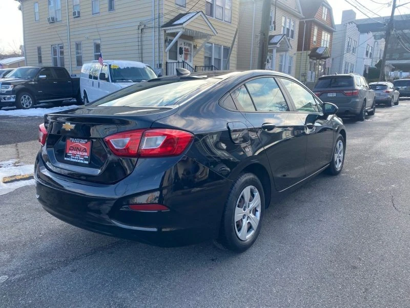 2018 Chevrolet Cruze - Image 7 of 12