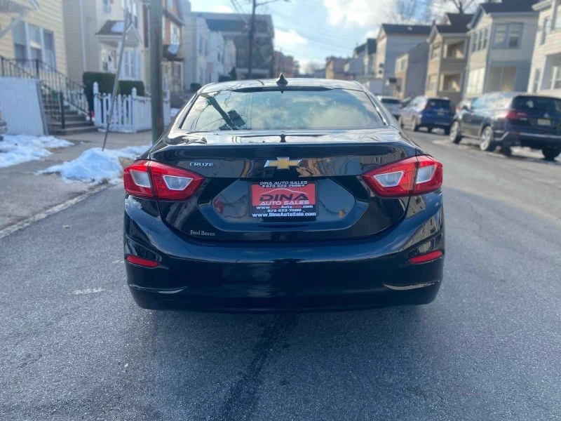 2018 Chevrolet Cruze - Image 4 of 12