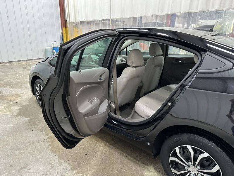 2018 Chevrolet Cruze - Image 11 of 12