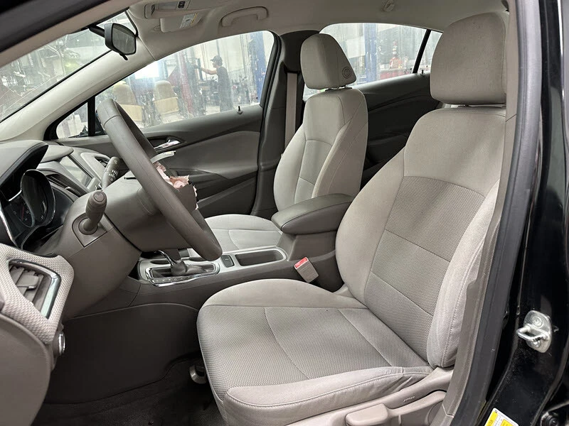 2018 Chevrolet Cruze - Image 10 of 12