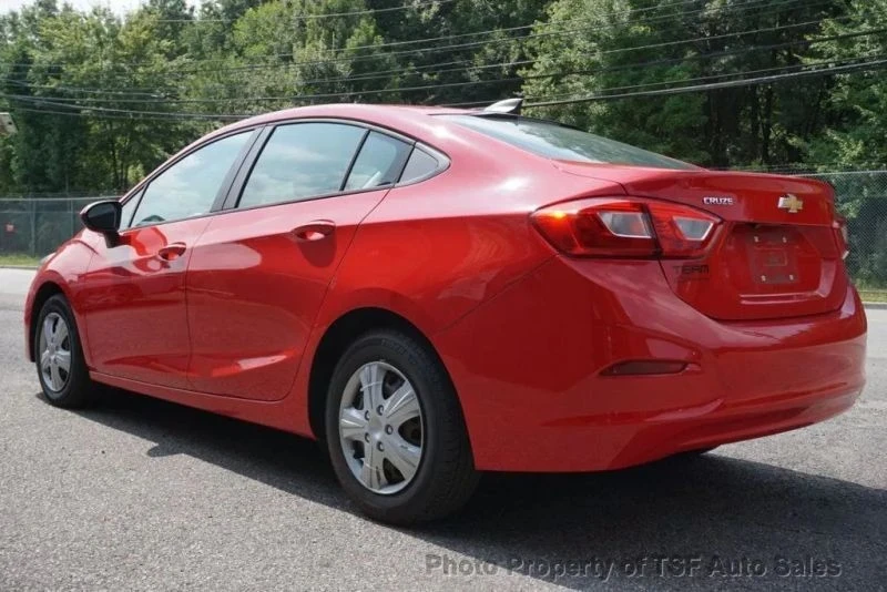 2018 Chevrolet Cruze - Image 5 of 12