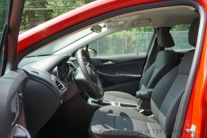 2018 Chevrolet Cruze - Image 9 of 12