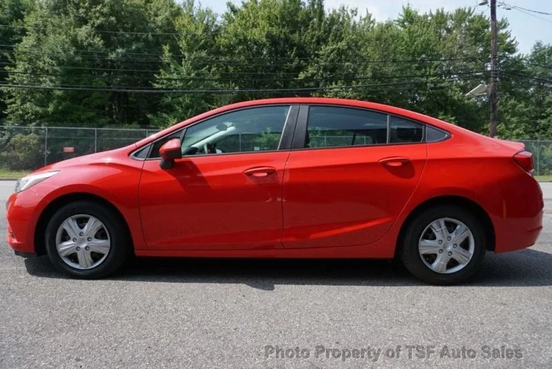 2018 Chevrolet Cruze - Image 4 of 12