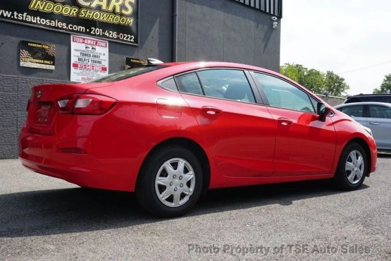 2018 Chevrolet Cruze - Image 7 of 12