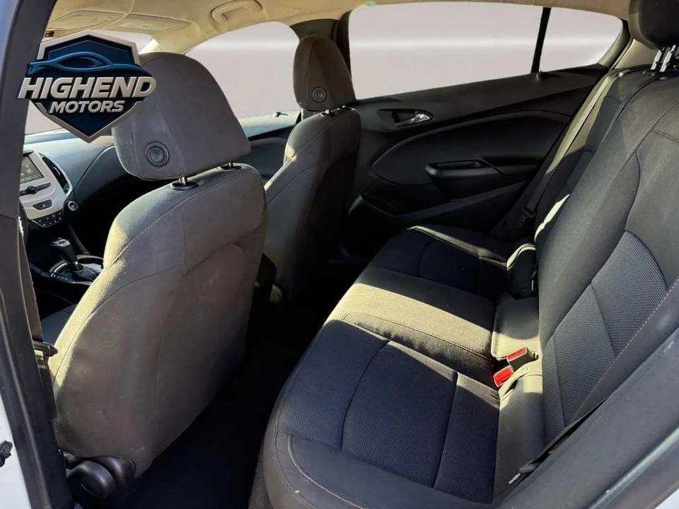 2018 Chevrolet Cruze - Image 17 of 21