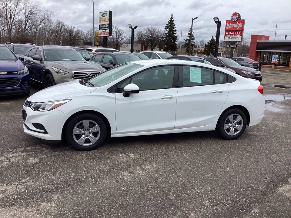 2018 Chevrolet Cruze - Image 6 of 20