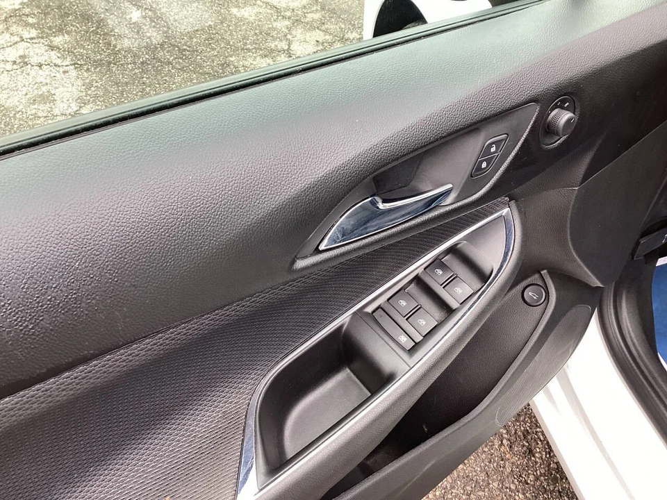 2018 Chevrolet Cruze - Image 14 of 20