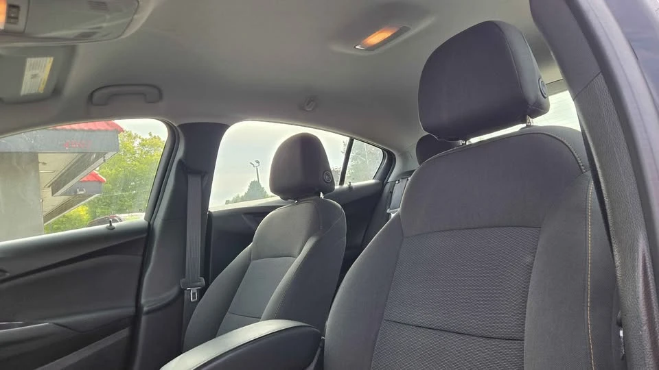 2018 Chevrolet Cruze - Image 10 of 12