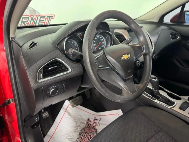 2018 Chevrolet Cruze - Image 10 of 12