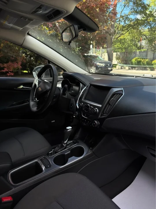 2018 Chevrolet Cruze - Image 8 of 14