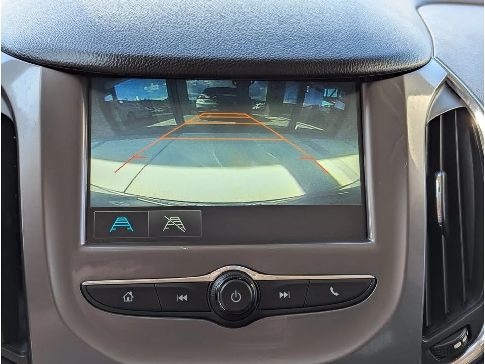 2018 Chevrolet Cruze - Image 5 of 8