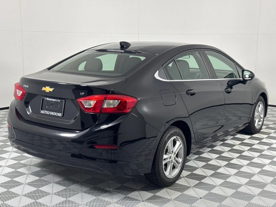 2018 Chevrolet Cruze - Image 5 of 12